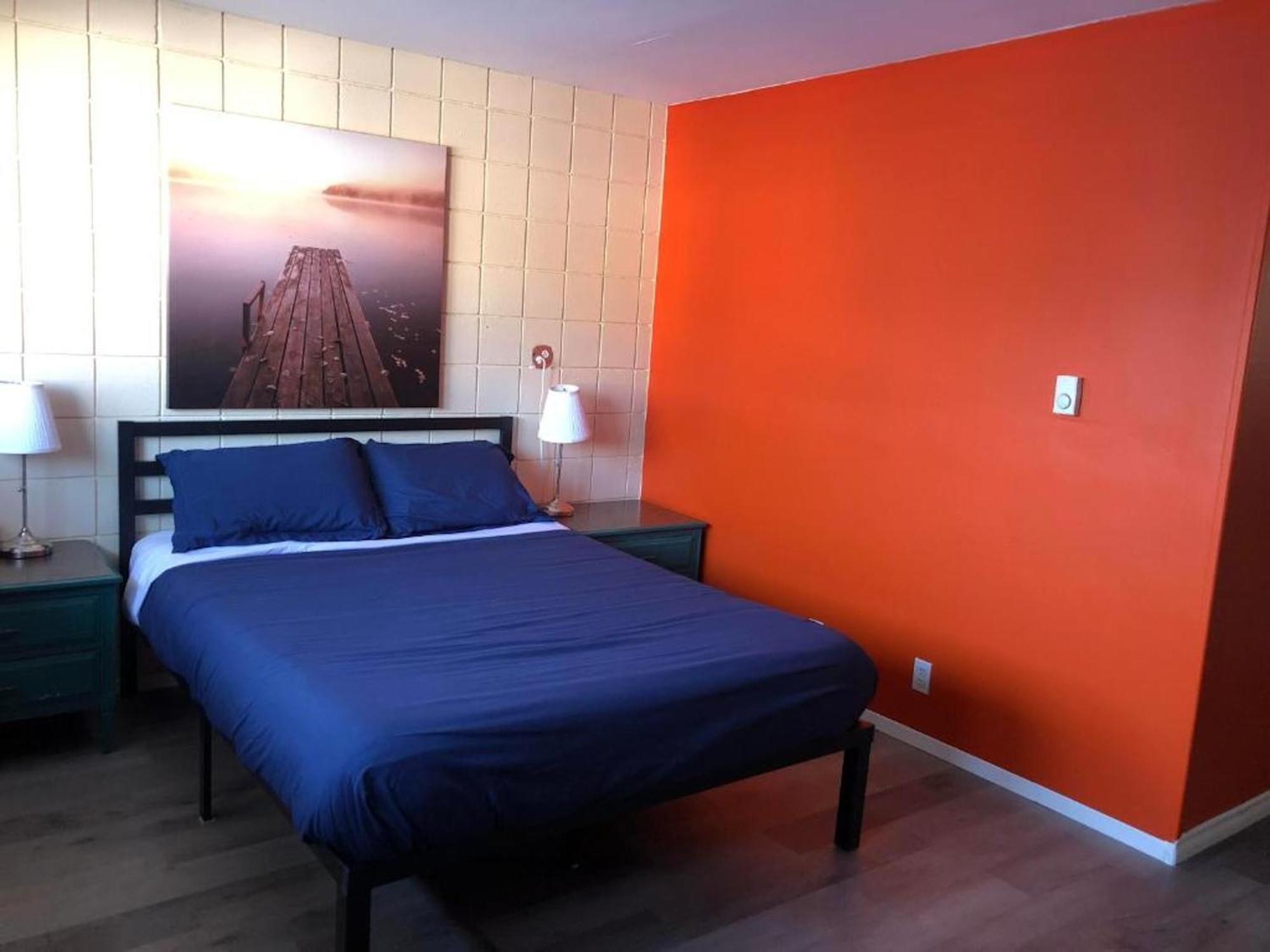 Canterbury Inn Invermere Dış mekan fotoğraf